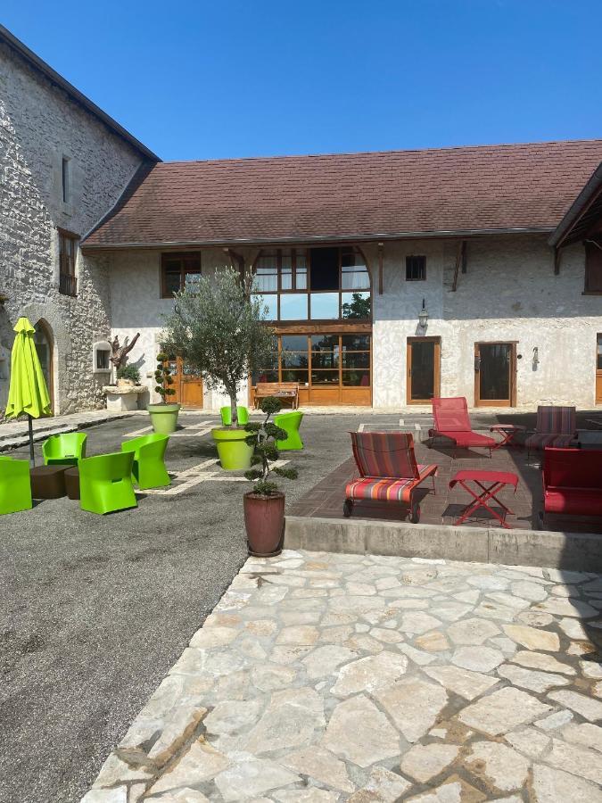 Готель Le Domaine De Tizo Saint-Victor-de-Morestel Екстер'єр фото